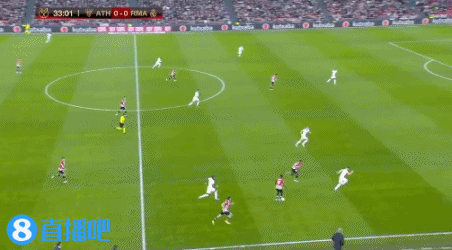 外媒：马拉多纳的宝马i8进行拍卖，起拍价1万欧元