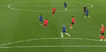 米体：劳塔罗近6个月奔波10.4万公里参加比赛，能绕地球三圈