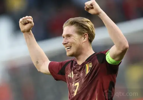 拿到50冠再退役，梅西已经是历史第一人了吗？